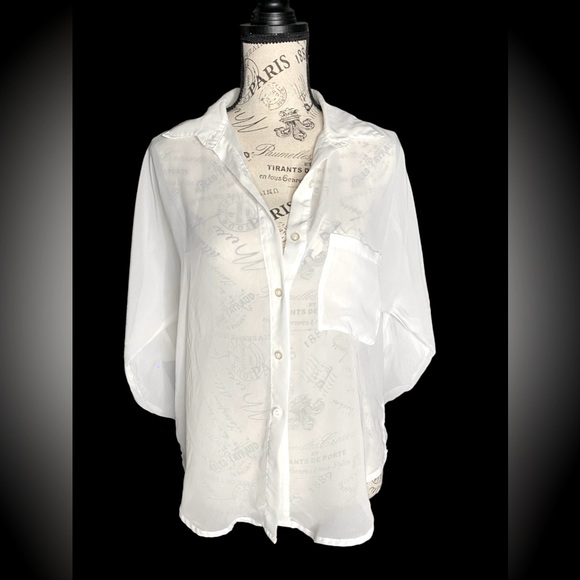 Cute sheer white button up blouse size small - Picture 4 of 6